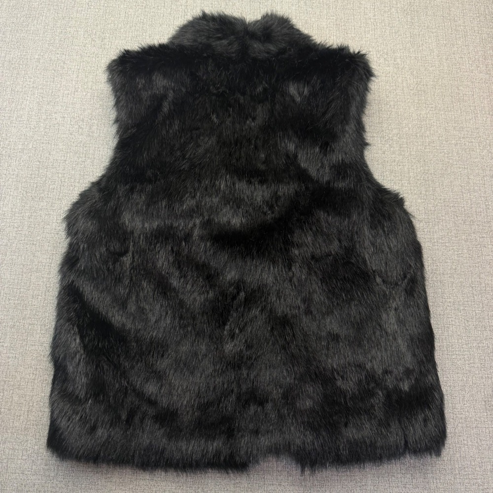Express Black Faux Fur Vest Womens Sz M Sleeveless Hook Closure Lined Outerwear - Picture 5 of 10